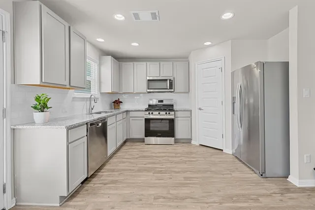 $1,895 | 17917 Malnati Drive, Pflugerville, TX 78660