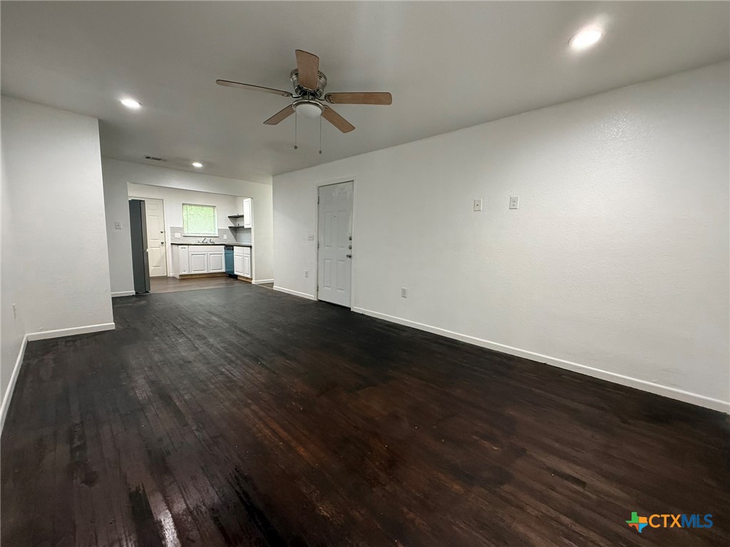 908 Wells Street Killeen, TX 76541 - Photo 6 of 16