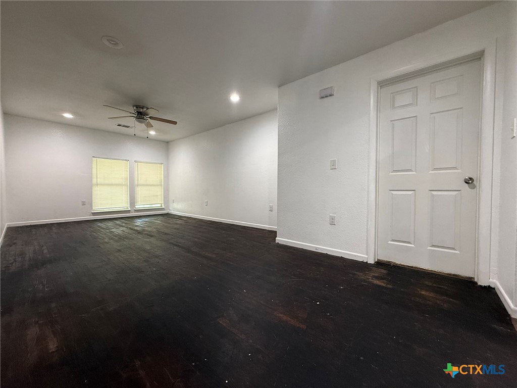 908 Wells Street Killeen, TX 76541 - Photo 10 of 16