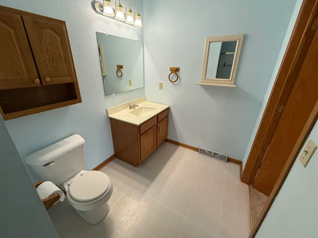 $269,900 | 4225 West Grange Avenue, Greenfield, WI 53221