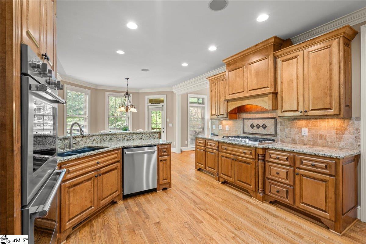 112 Griffith Hill Way Greer, SC 29651 - Photo 8 of 37 Gallery Image 8