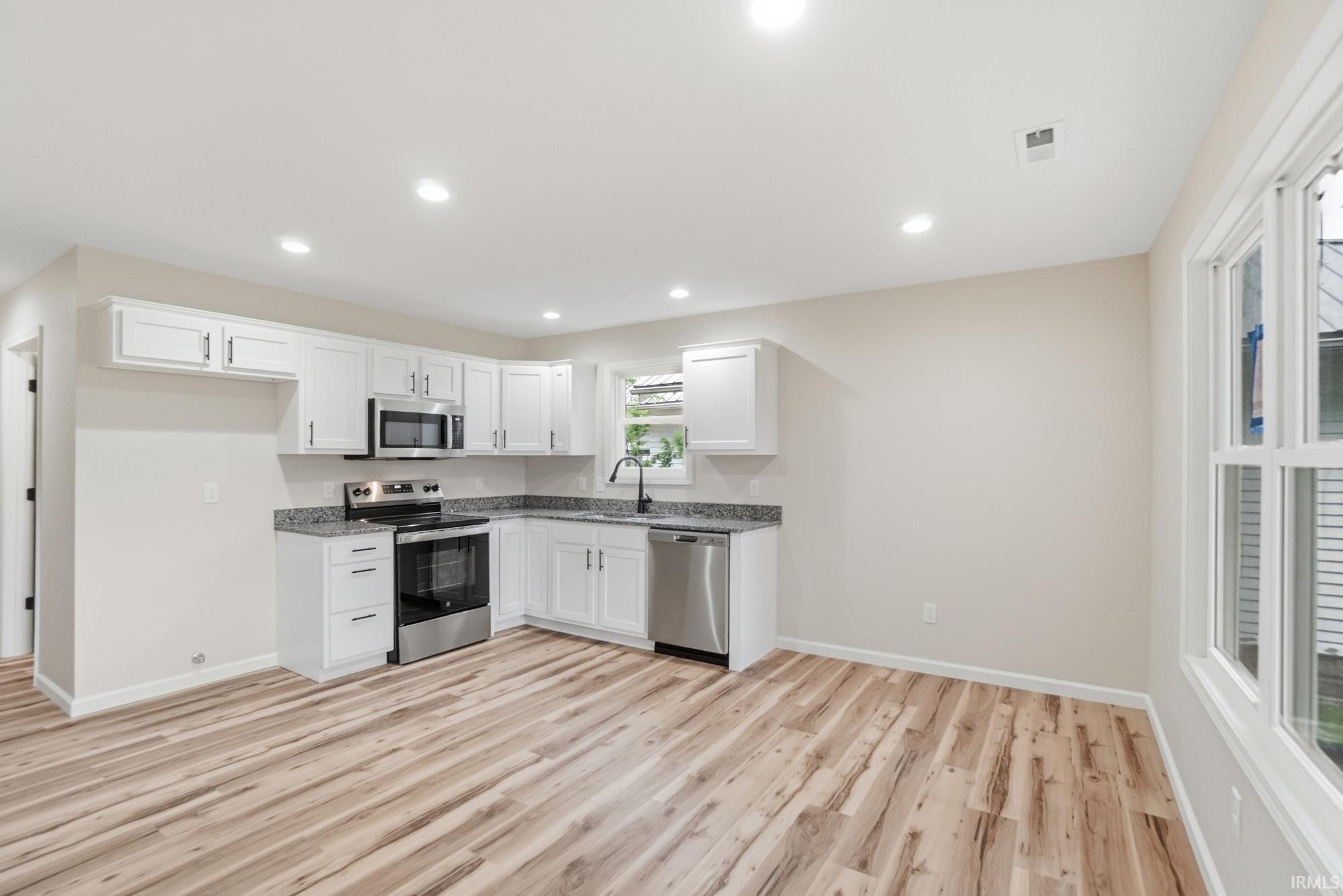 1626 Howell Street, Unit 101 Fort Wayne, IN 46808 - Photo 9 of 27