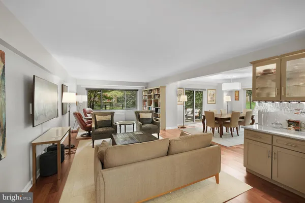 $5,100 | 4201 Cathedral Avenue Northwest, Unit 114W, Washington, DC 20016