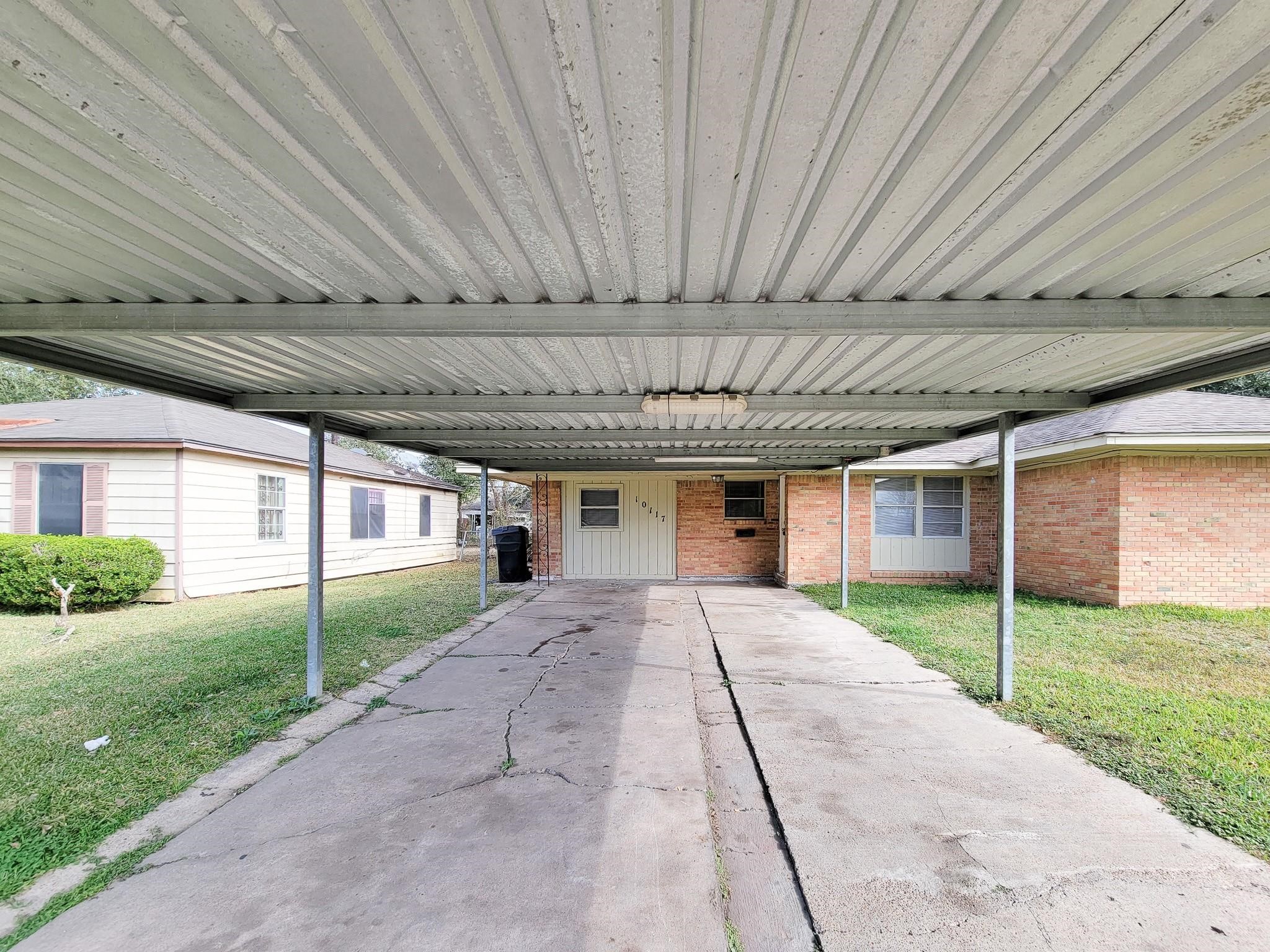 10117 Dulcimer Street Houston, TX 77051 - Photo 3 of 30