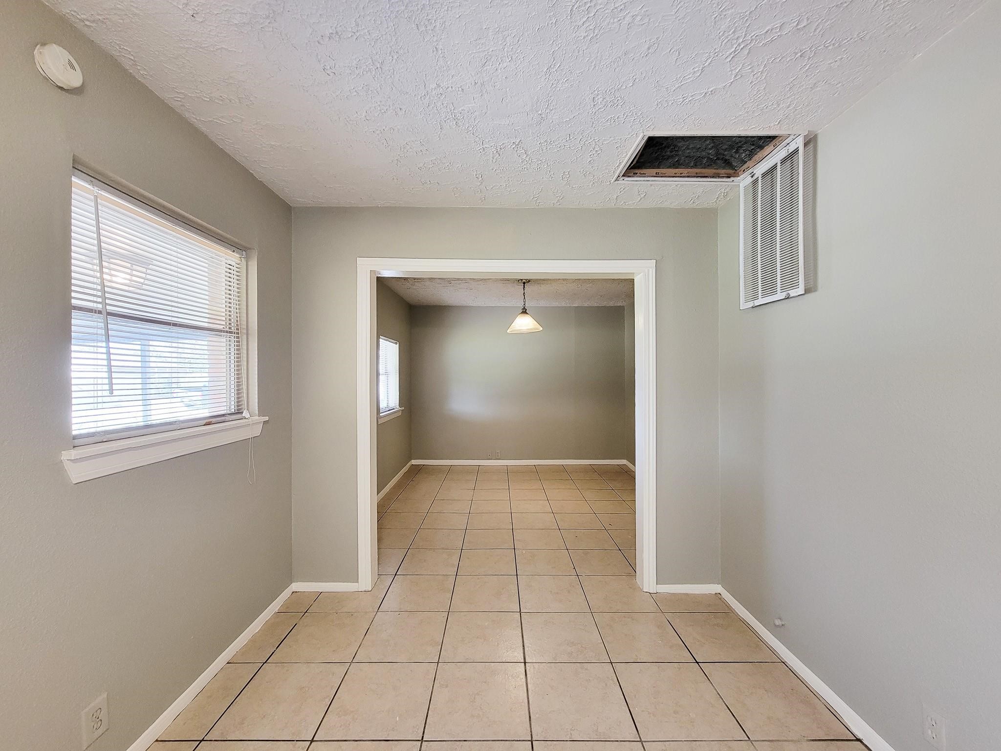 10117 Dulcimer Street Houston, TX 77051 - Photo 6 of 30