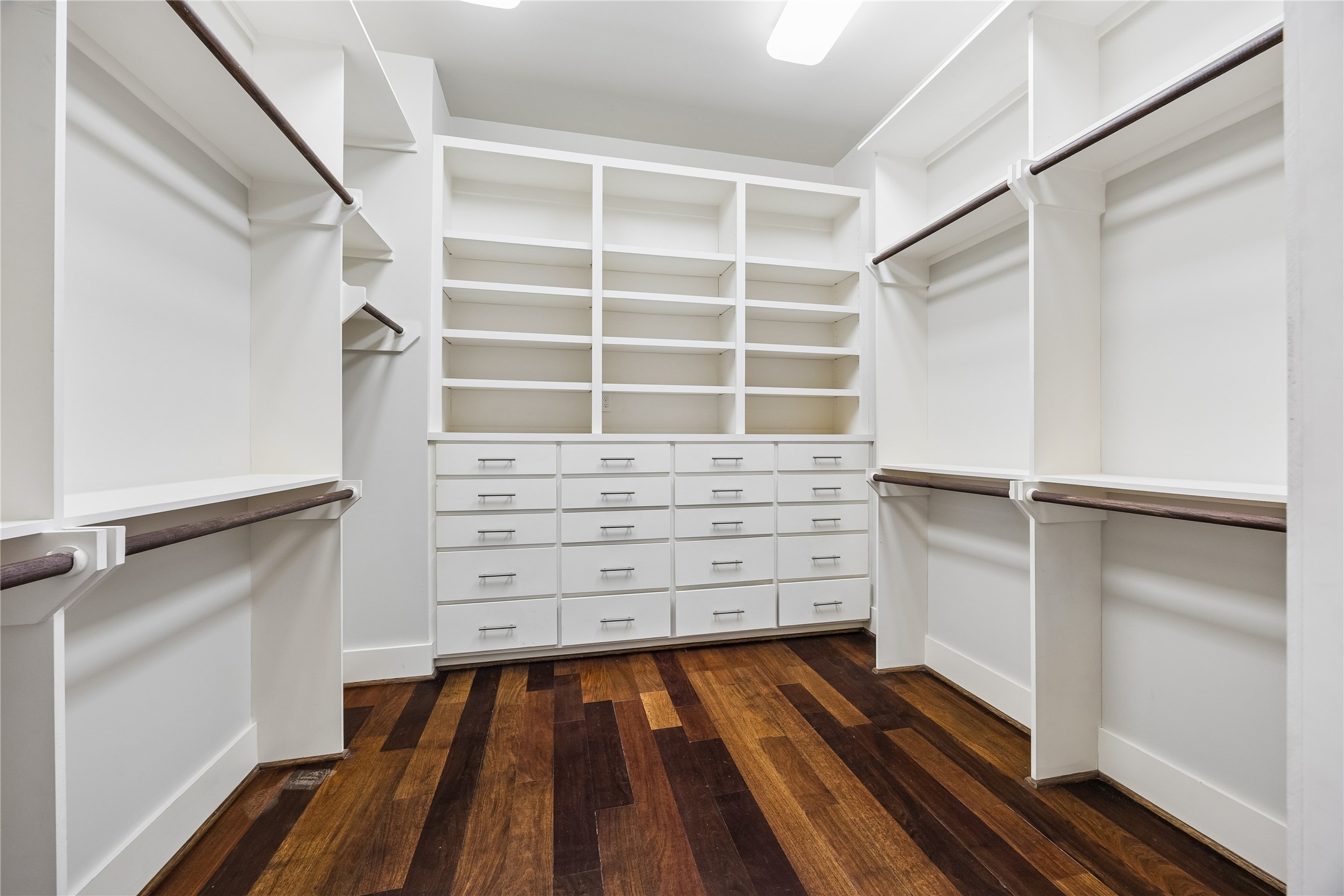 926 Nicholson Street Houston, TX 77008 - Photo 25 of 39 One of two expansive walk-in closet with custom organization and abundant storage.