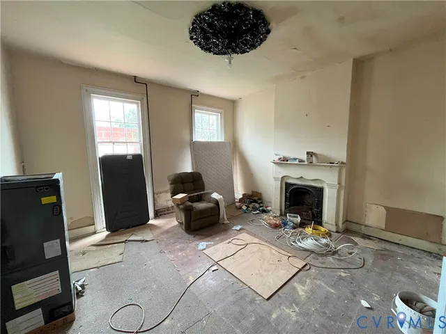 $309,950 | 235-237 Grove Avenue, Petersburg, VA 23803