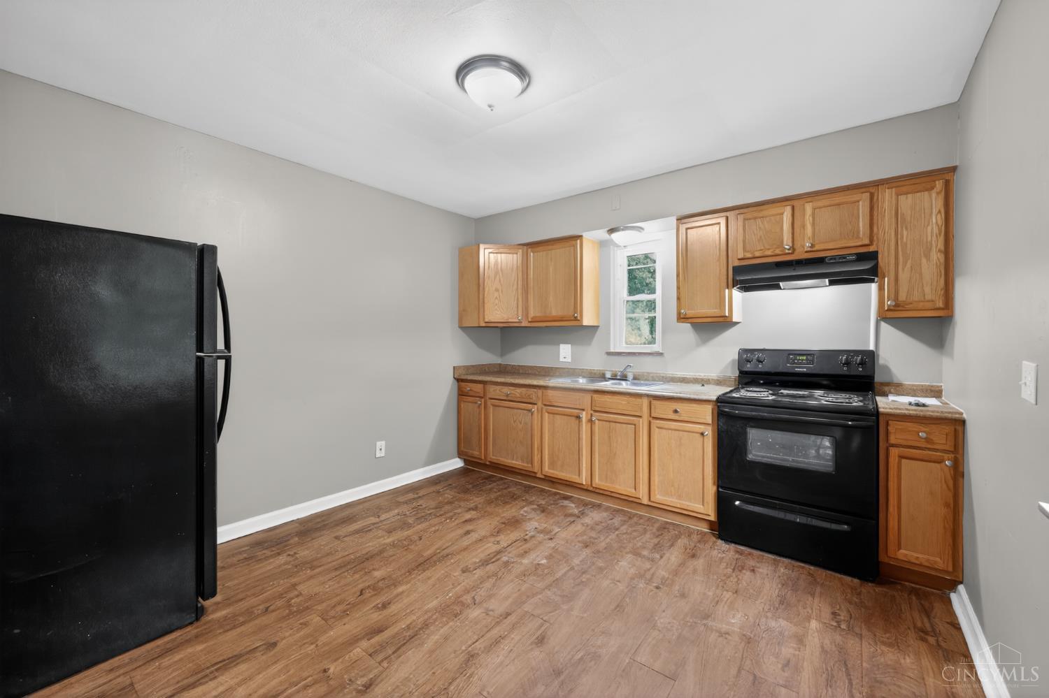 1398 Adams Road Cincinnati, OH 45231 - Photo 13 of 30