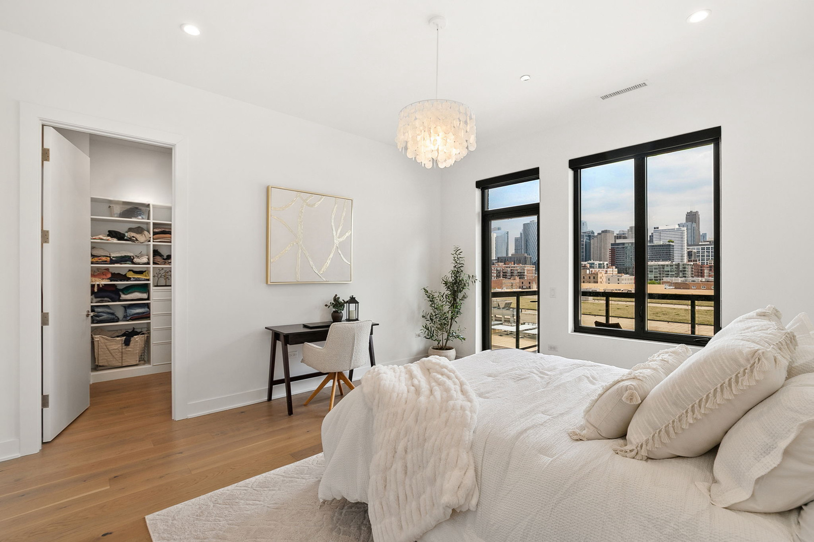 323 South Racine Avenue, Unit 6C Chicago, IL 60607 - Photo 20 of 41 Gallery Image 20
