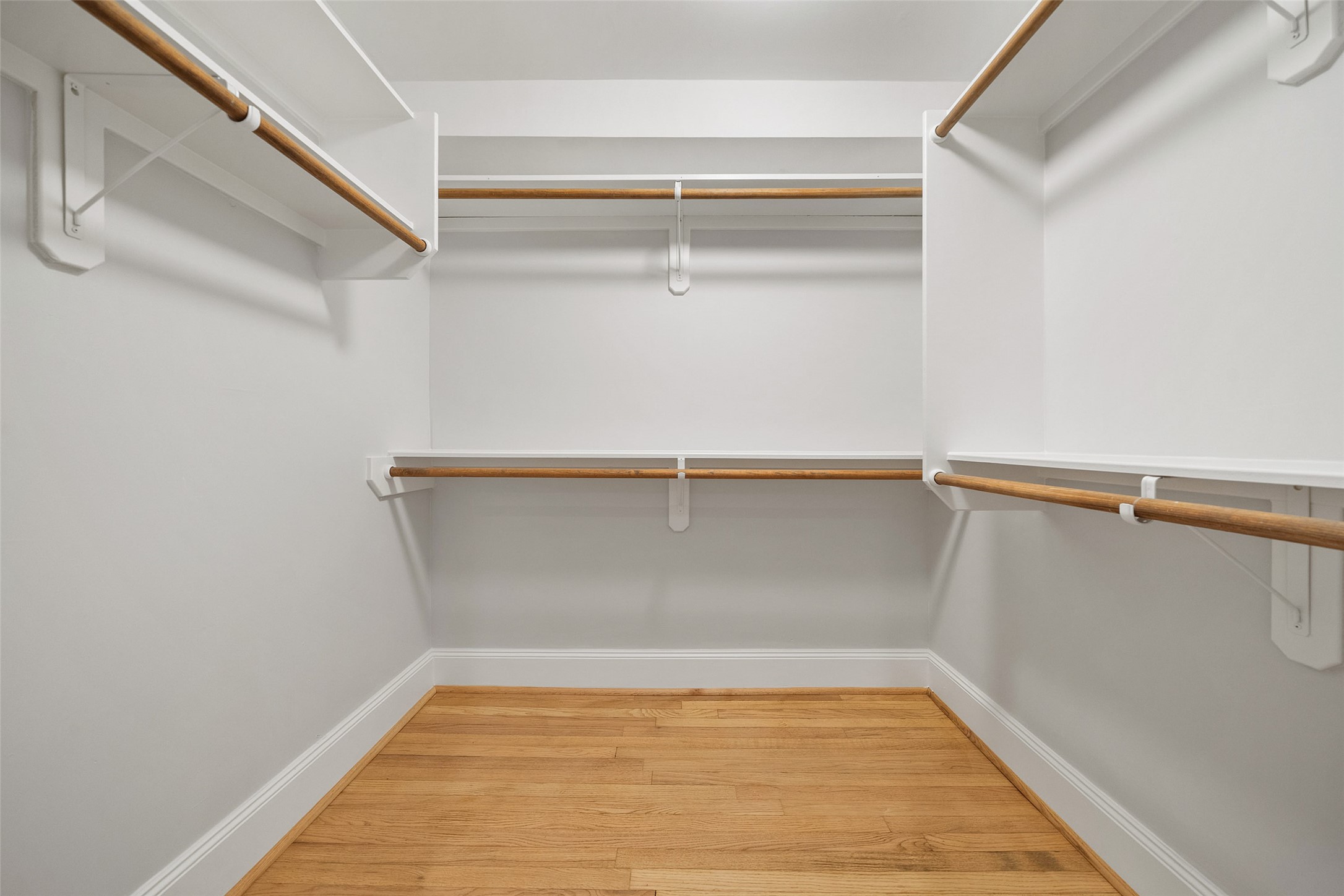 1621 Heights Boulevard, Unit 3 Houston, TX 77008 - Photo 25 of 47 3 Full size walk-in Closets