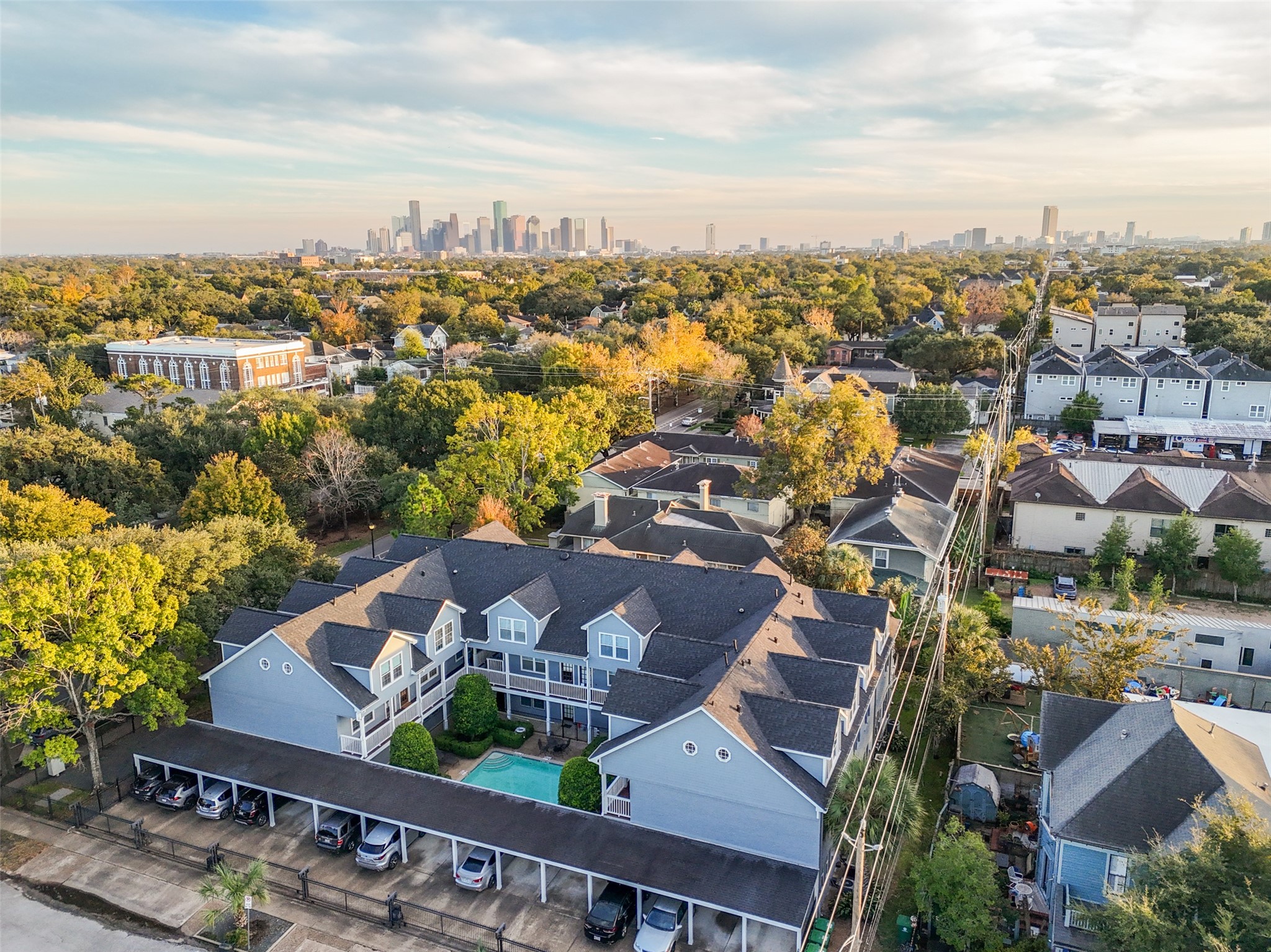1621 Heights Boulevard, Unit 3 Houston, TX 77008 - Photo 6 of 47 Welcome to Heights living — 1,400 sq ft of single-level comfort