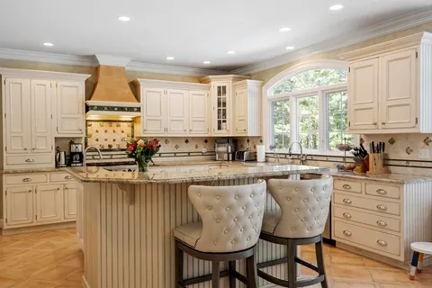 $2,095,000 | 24 Thornberry Lane, Sudbury, MA 01776