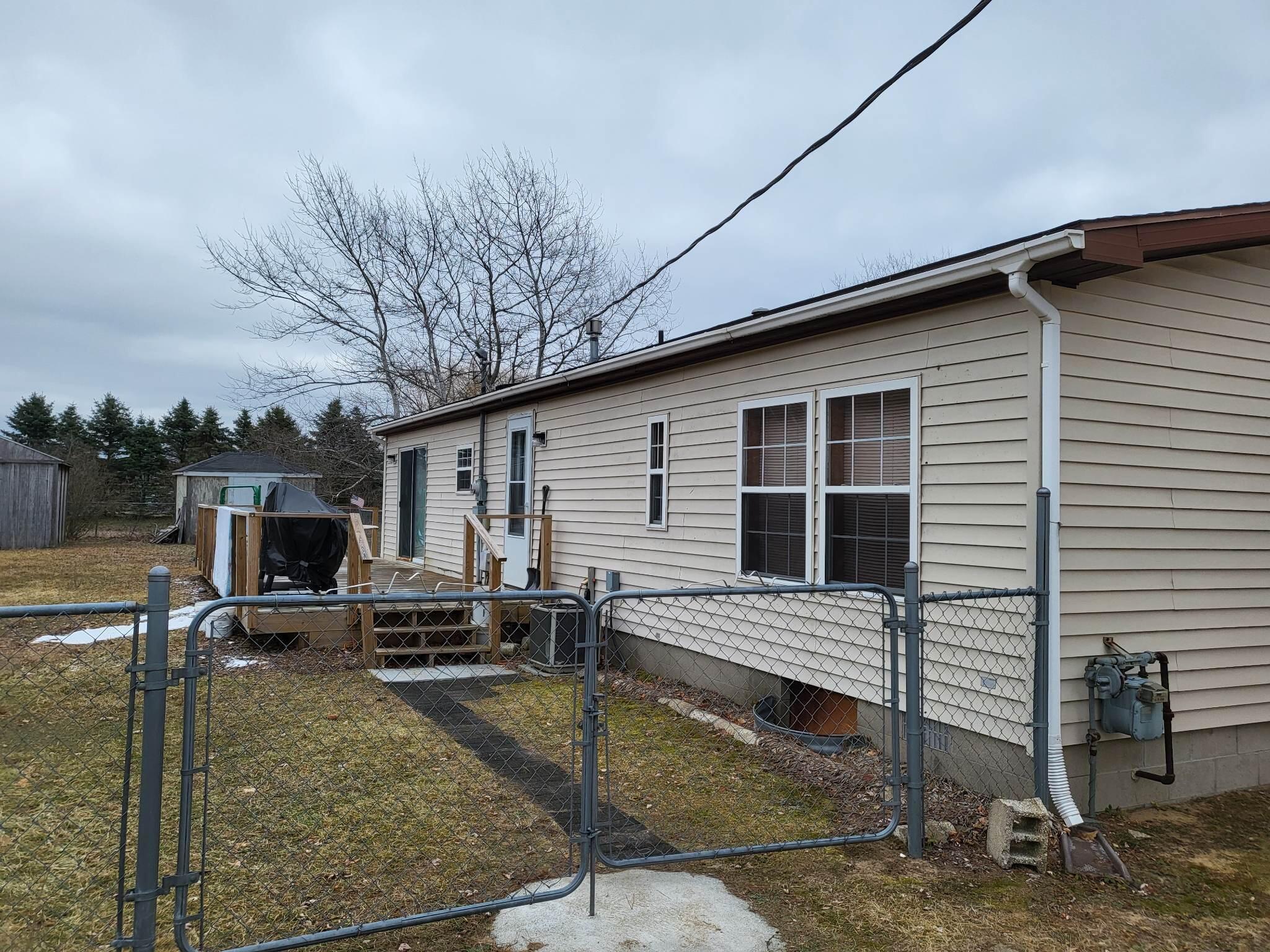 10886 Cedar Run Road Traverse City, MI 49684 - Photo 3 of 13 317442418_545521653806441_39289223854543