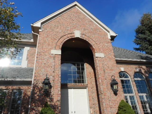 653 Langley Road Rochester Hills, MI 48309 - Photo 5 of 75