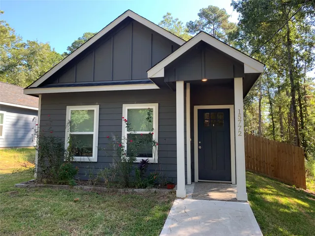 $1,575 | 15772 Aspen Drive, Montgomery, TX 77356