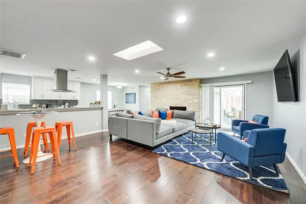 $5,000 | 10040 Spokane Circle, Dallas, TX 75229