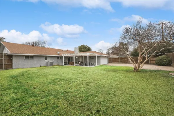 $5,000 | 10040 Spokane Circle, Dallas, TX 75229
