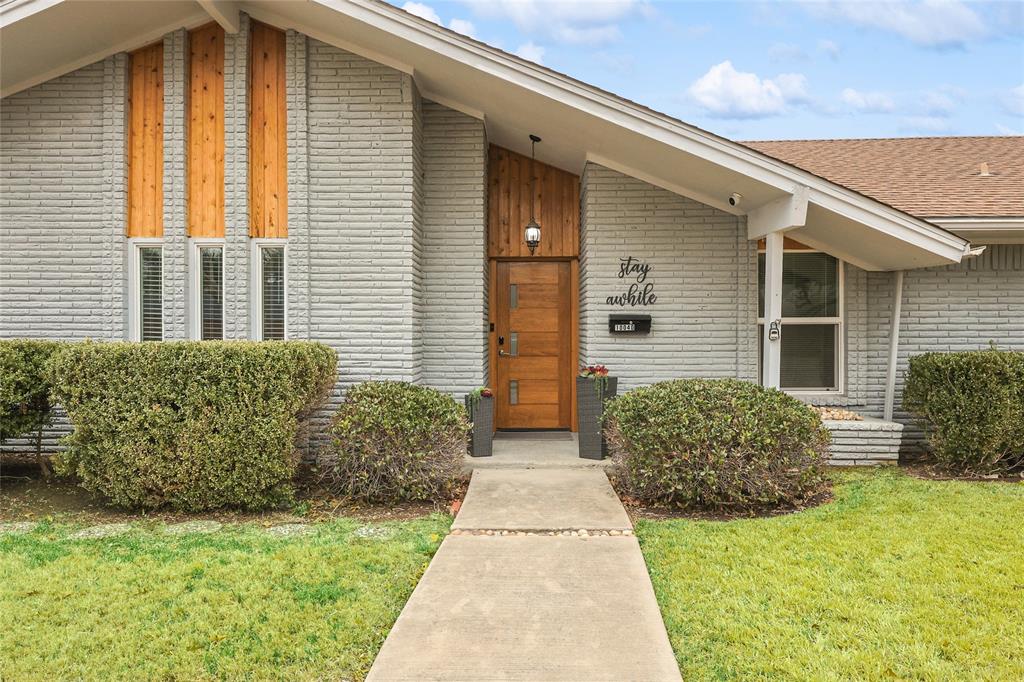 10040 Spokane Circle Dallas, TX 75229 - Photo 3 of 34