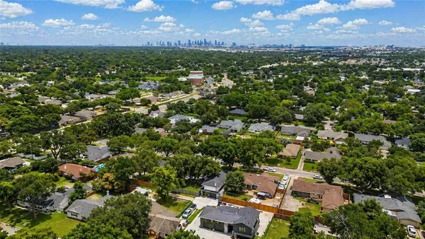 $5,000 | 10040 Spokane Circle, Dallas, TX 75229