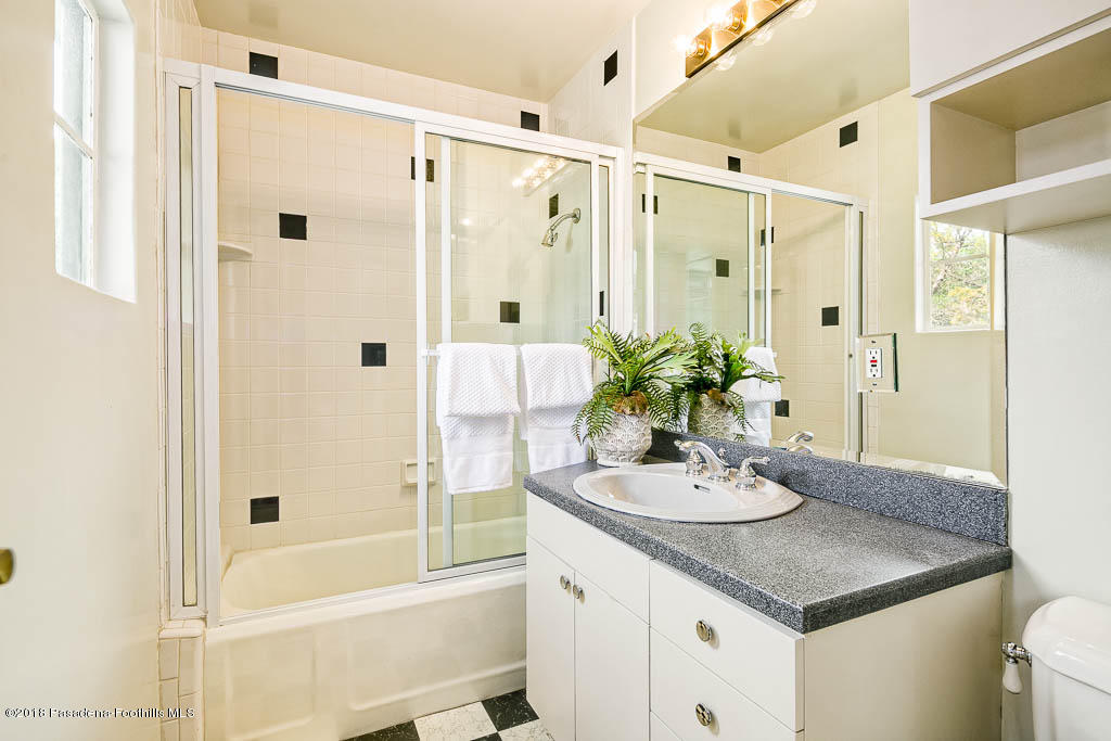 1916 Niodrara Drive Glendale, CA 91208 - Photo 31 of 42 1916 Niodrara Dr-MLS-027