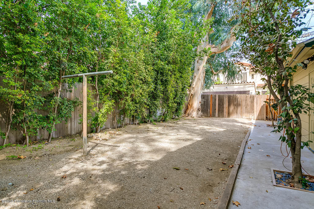 1916 Niodrara Drive Glendale, CA 91208 - Photo 38 of 42 1916 Niodrara Dr-MLS-037