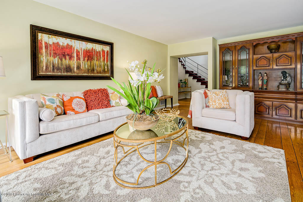 1916 Niodrara Drive Glendale, CA 91208 - Photo 8 of 42 1916 Niodrara Dr-MLS-005