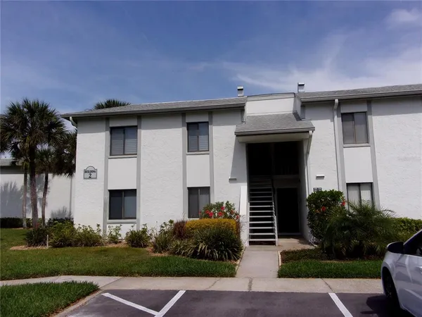 $1,800 | 132 East Cypress Court, Oldsmar, FL 34677