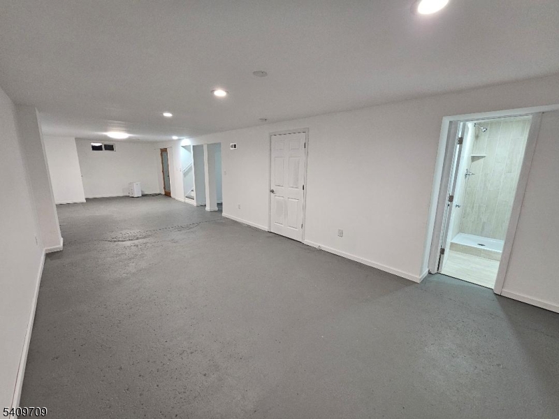 275 Malapardis Road Morris Plains, NJ 07950 - Photo 21 of 30