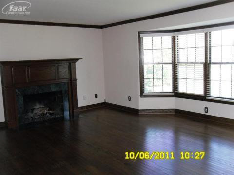 711 Riverside Drive Linden, MI 48451 - Photo 6 of 8 20234633-5.JPG