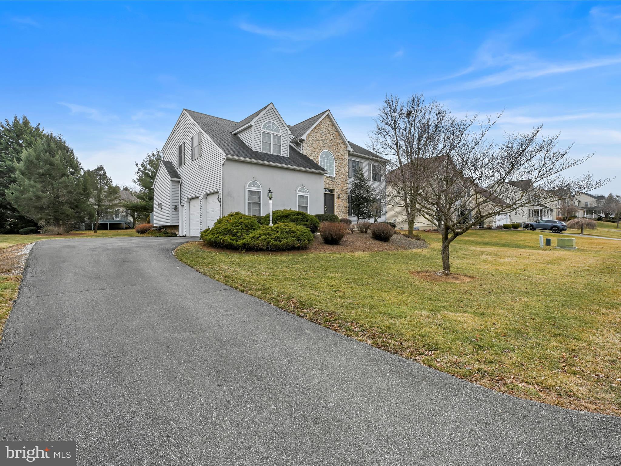 434 Rhoda Drive Lancaster, PA 17601 - Photo 3 of 45 Front