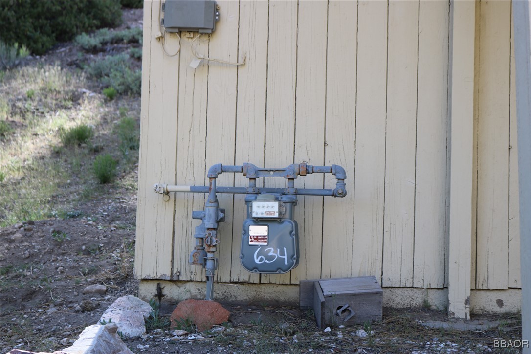 21 Holcomb Valley Road Fawnskin, CA 92333 - Photo 21 of 24 A rare occurrence; connected to Natural Gas