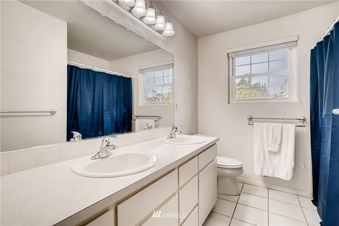 12110 Northeast 161st Street Bothell, WA 98011 - Photo 23 of 25 Gallery Image 23