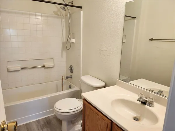 $2,100 | 5100 Waterford Drive, Fort Worth, TX 76179