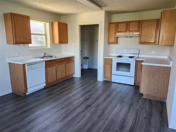 $2,100 | 5100 Waterford Drive, Fort Worth, TX 76179