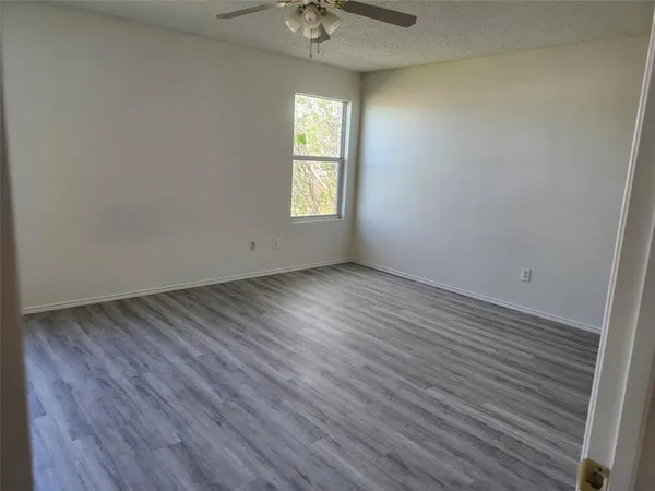 $2,100 | 5100 Waterford Drive, Fort Worth, TX 76179