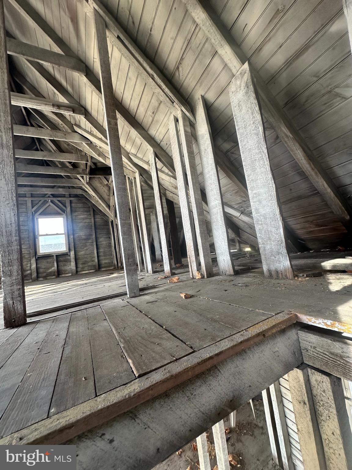 18 Pearl Street Penns Grove, NJ 08069 - Photo 11 of 15 a view of a entryway