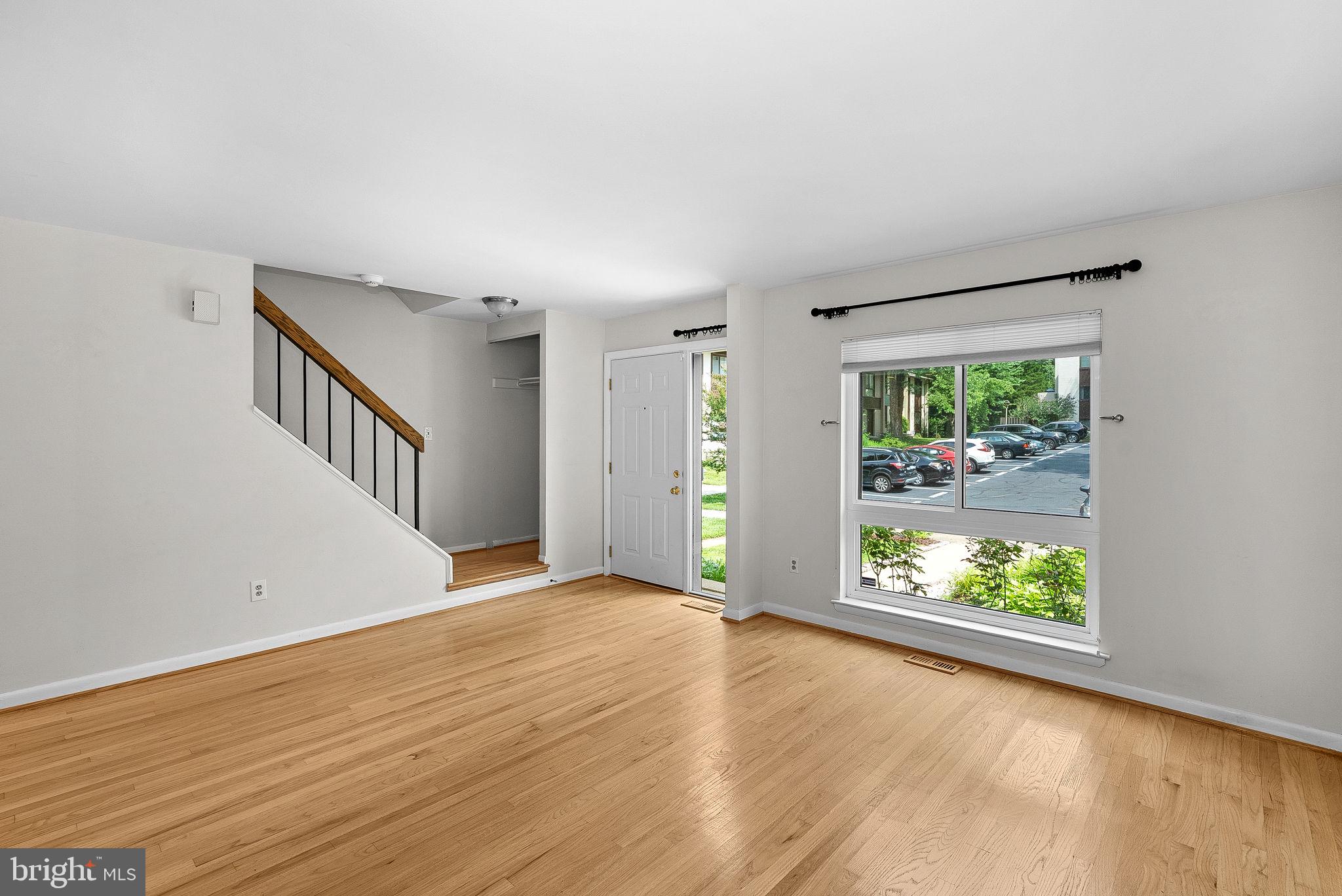 11986 Barrel Cooper Court Reston, VA 20191 - Photo 10 of 45