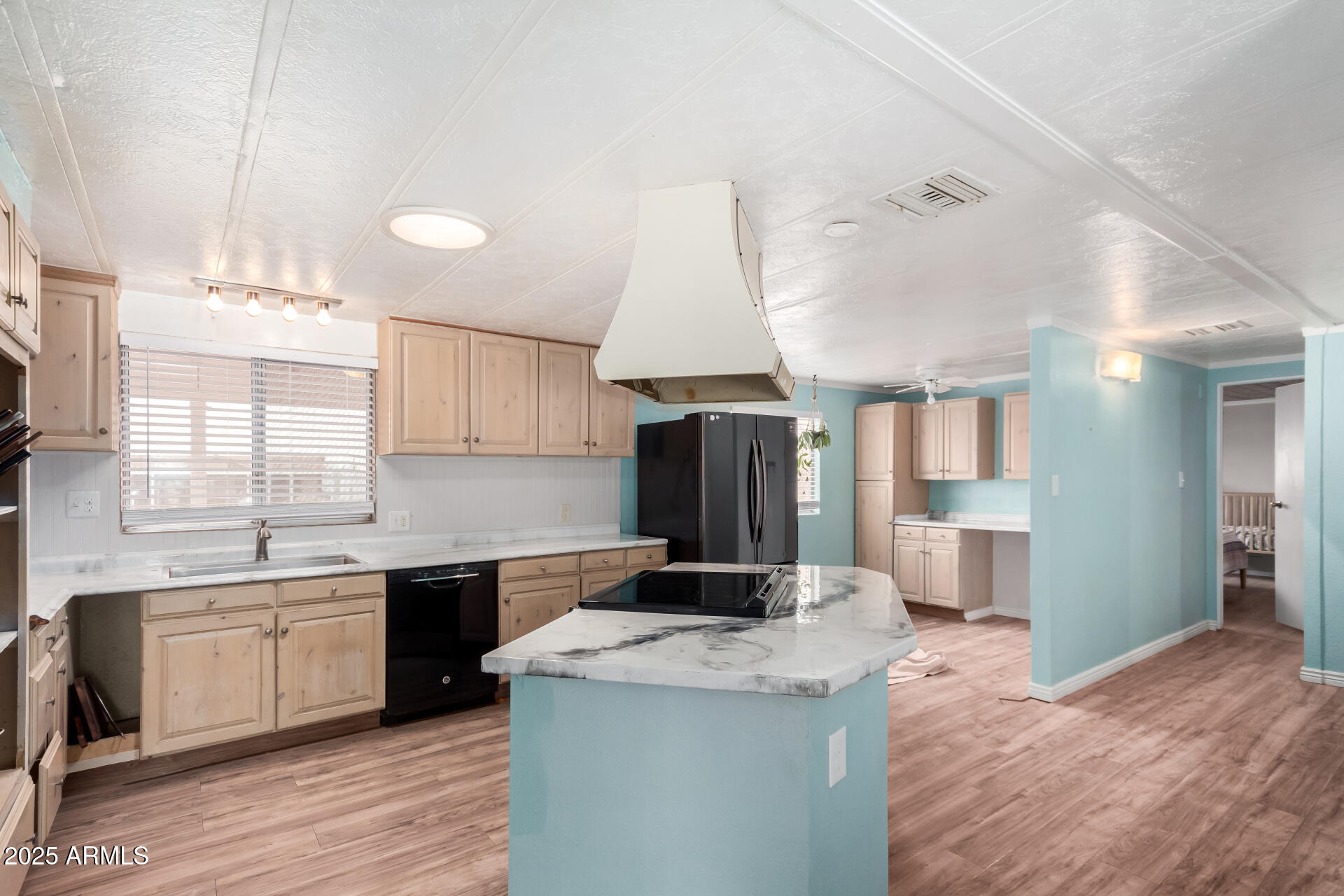 378 West Foothill Street Apache Junction, AZ 85120 - Photo 12 of 34 12 - Foothill