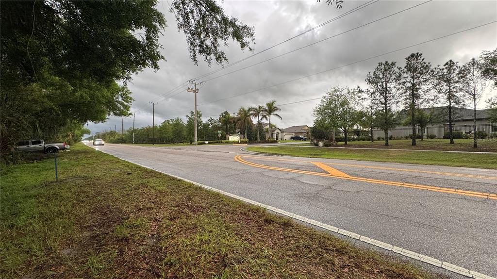 12817 Upper Manatee River Road Bradenton, FL 34212 - Photo 6 of 17 a view of a green field