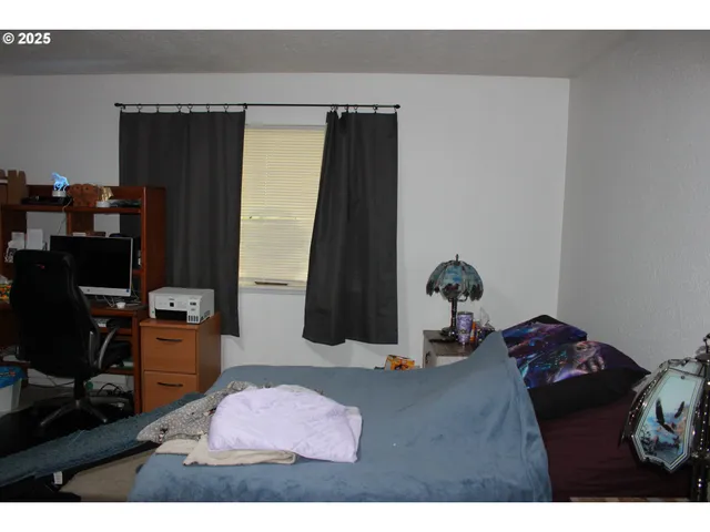 $398,000 | 1783 View Street, Myrtle Point, OR 97458