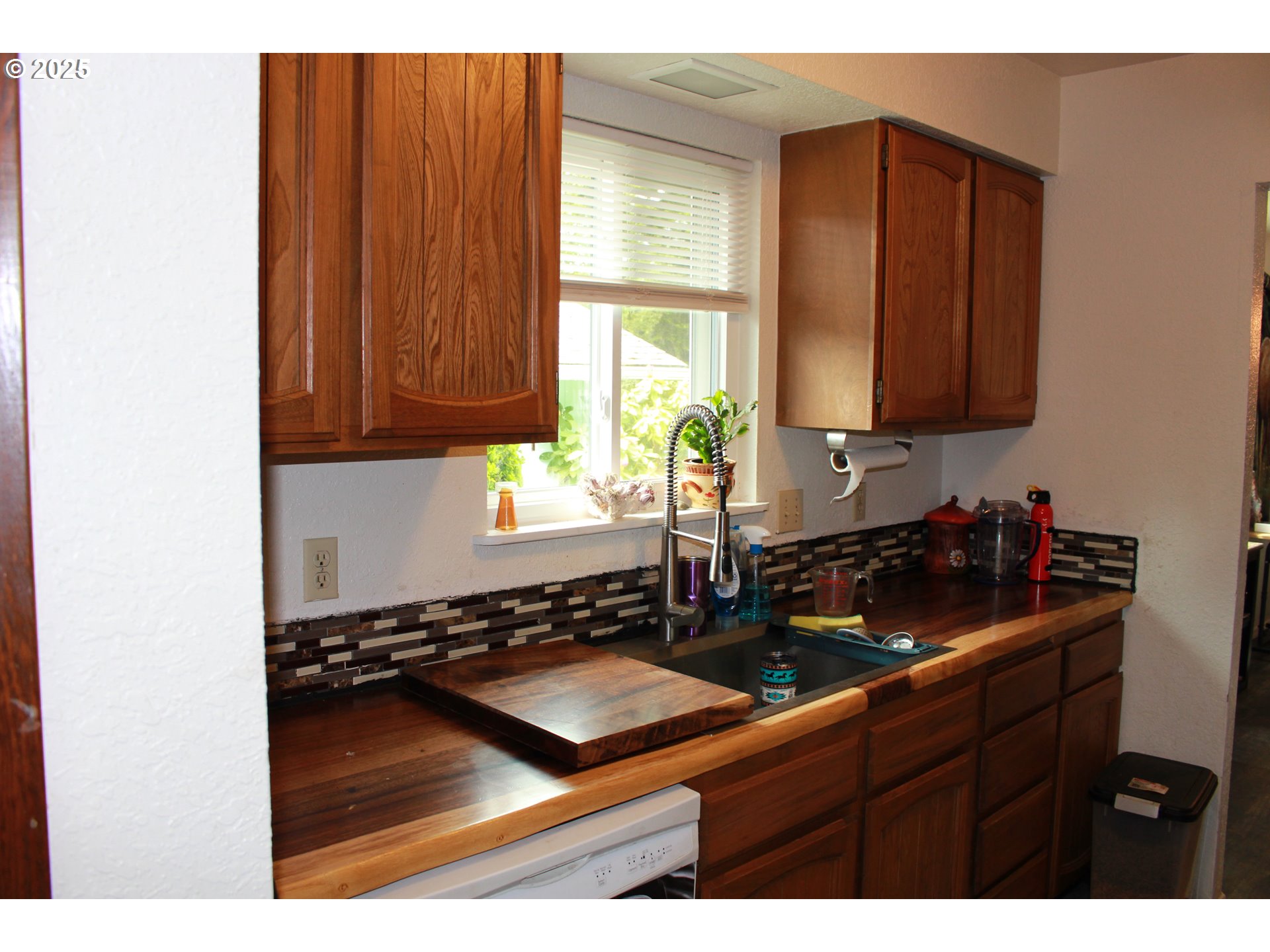 1783 View Street Myrtle Point, OR 97458 - Photo 10 of 26