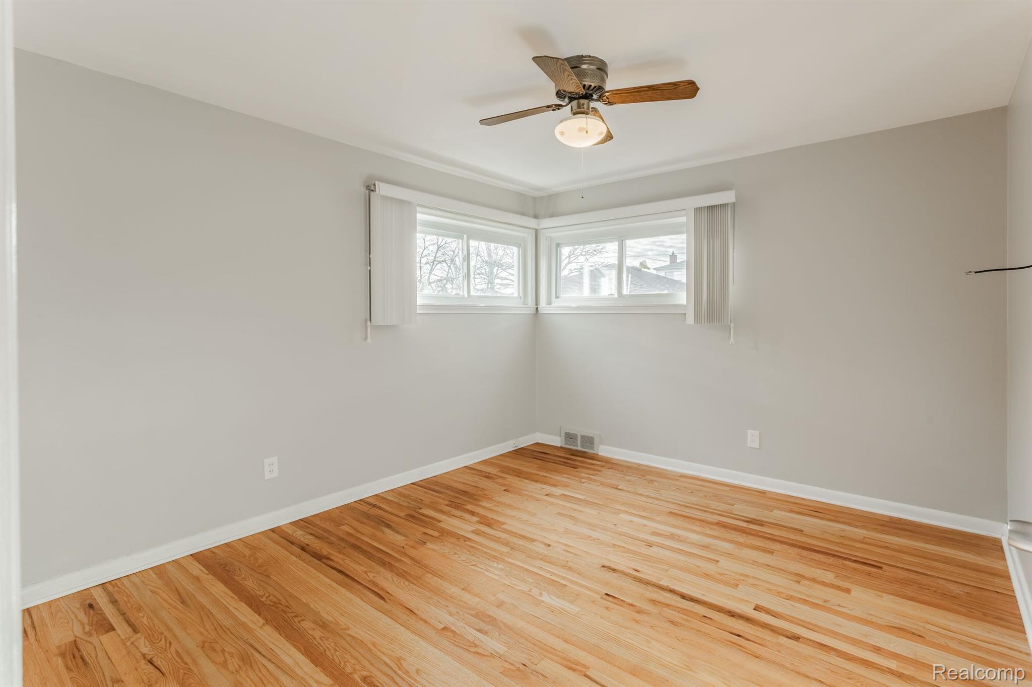13141 Hemingway Street Redford, MI 48239 - Photo 16 of 32 Gallery Image 16