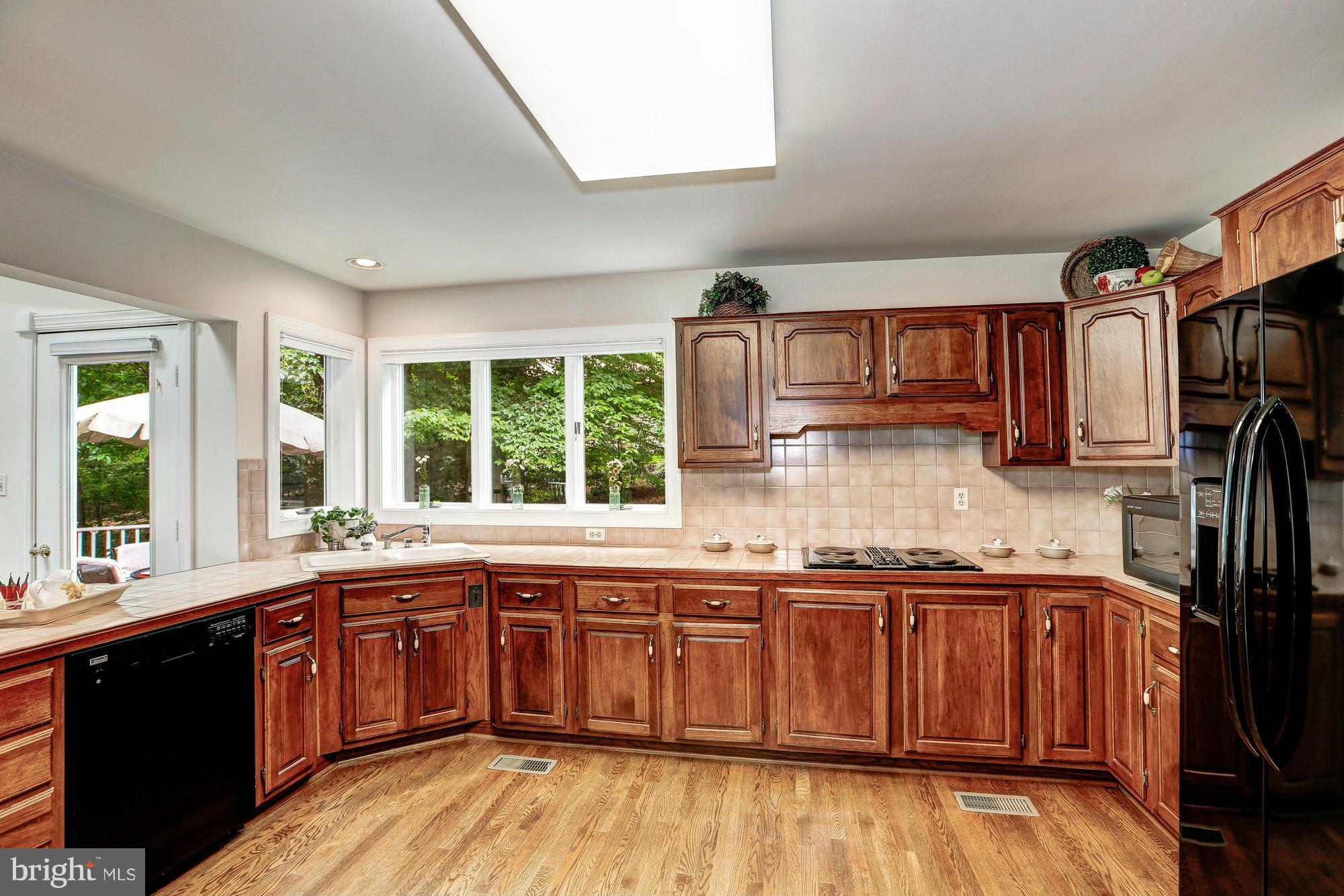 1619 Wyatts Ridge Road Crownsville, MD 21032 - Photo 8 of 29 Kitchen