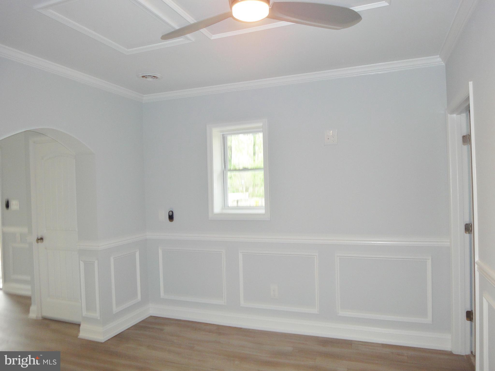 1935 Hilltop Road Pasadena, MD 21122 - Photo 22 of 29 Living Room