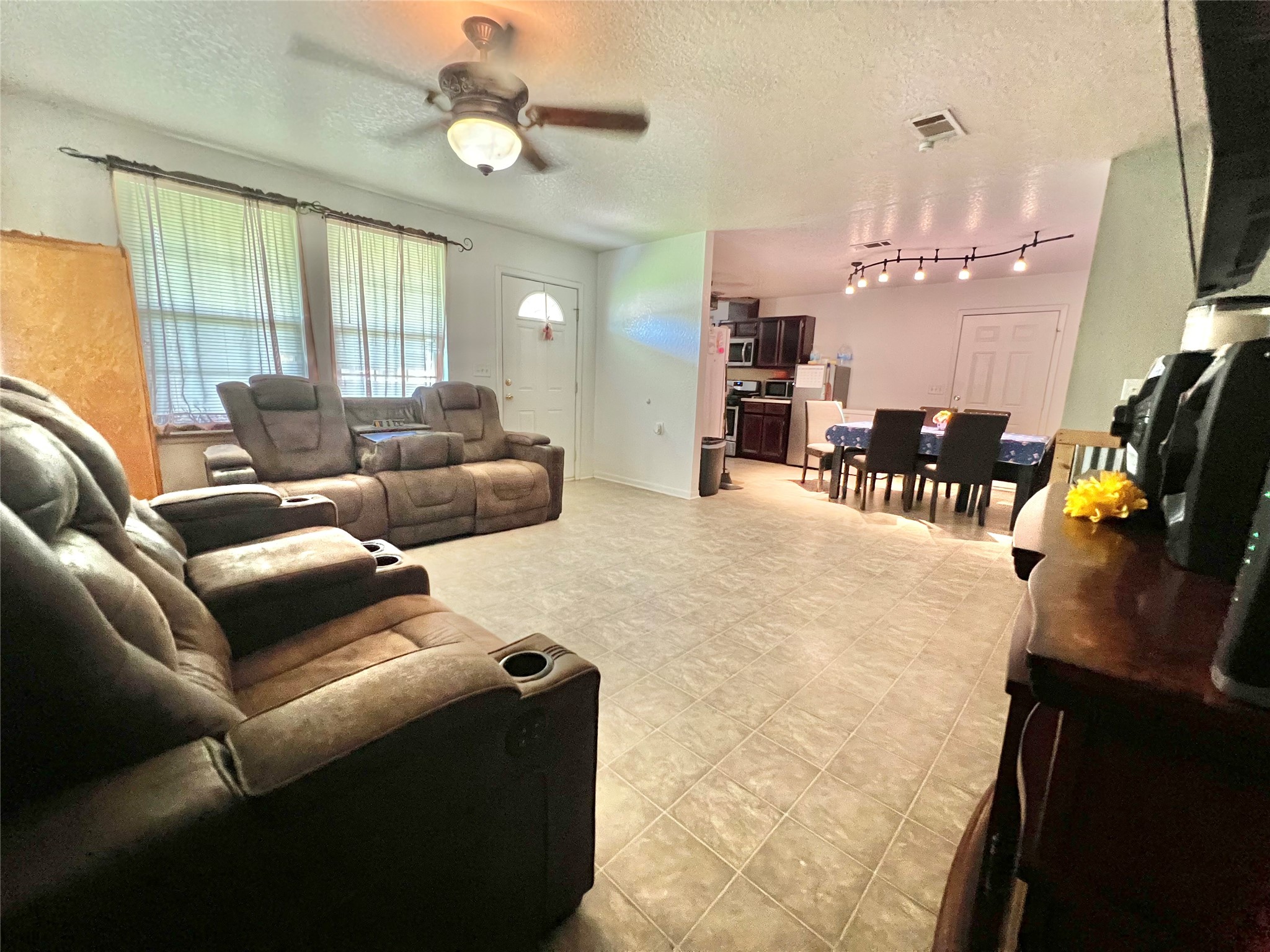 708 East 6th Street Sweeny, TX 77480 - Photo 8 of 14