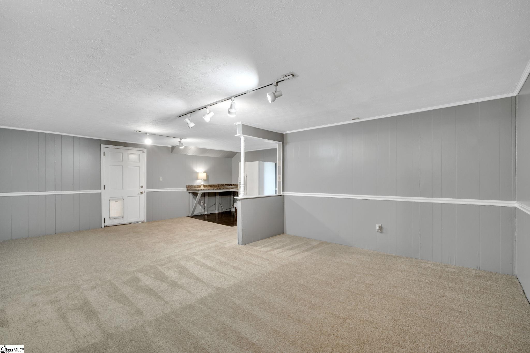 1127 Farrs Bridge Road Greenville, SC 29611 - Photo 14 of 26 Gallery Image 14