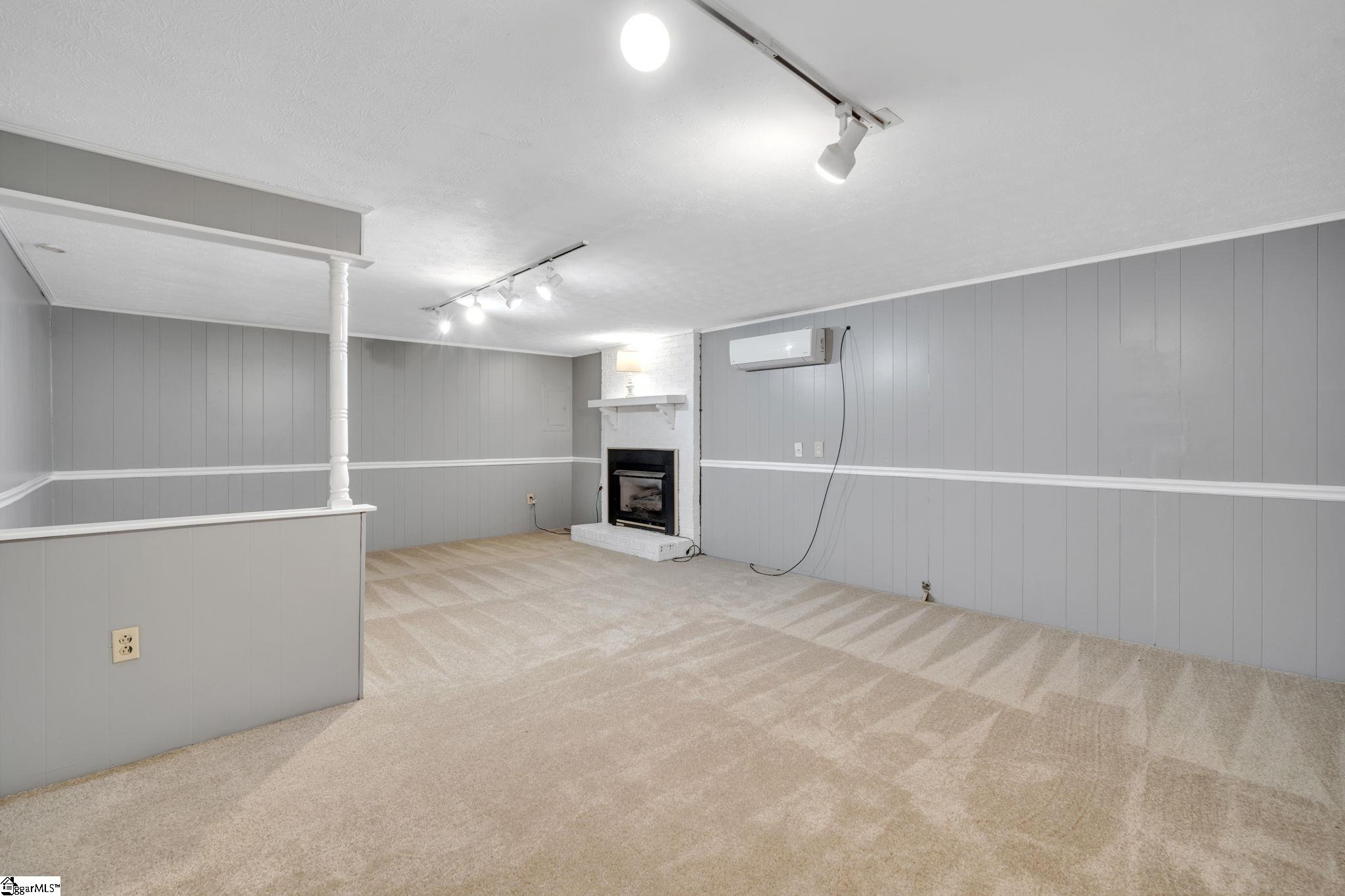 1127 Farrs Bridge Road Greenville, SC 29611 - Photo 16 of 26 Gallery Image 16