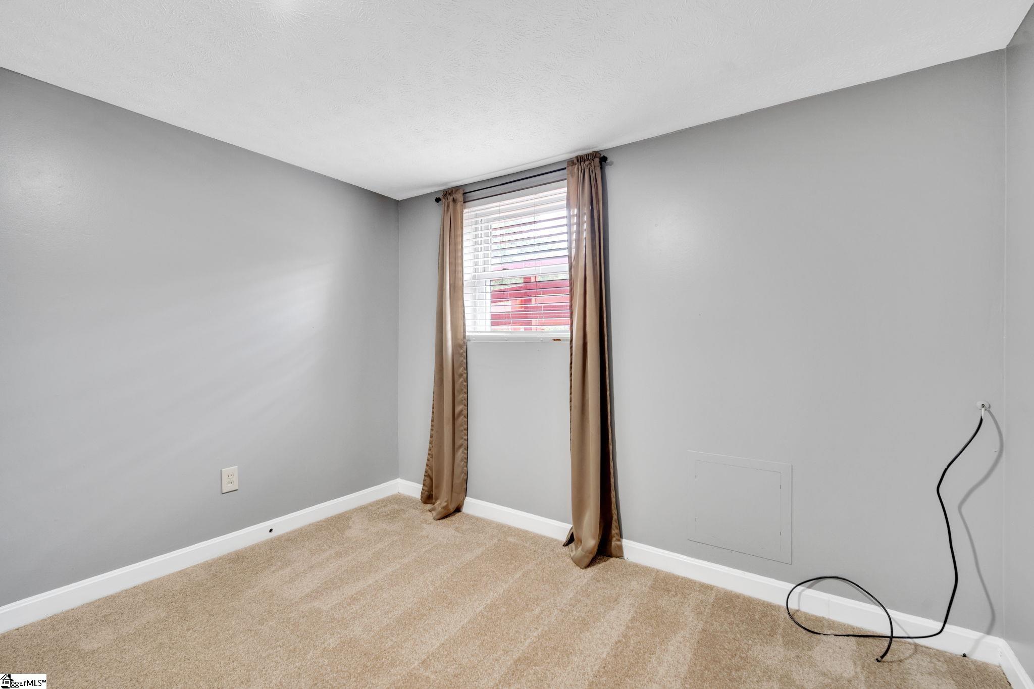 1127 Farrs Bridge Road Greenville, SC 29611 - Photo 17 of 26 Gallery Image 17