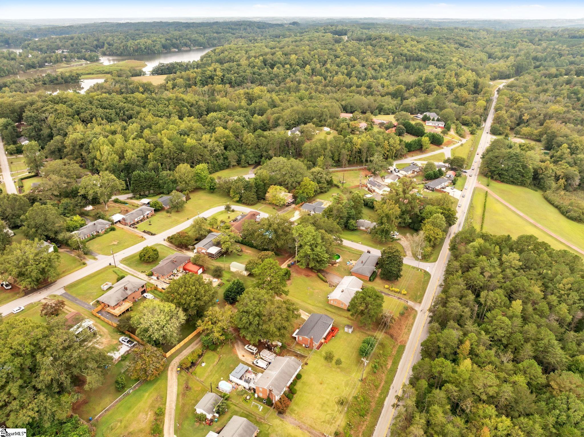 1127 Farrs Bridge Road Greenville, SC 29611 - Photo 24 of 26 Gallery Image 24