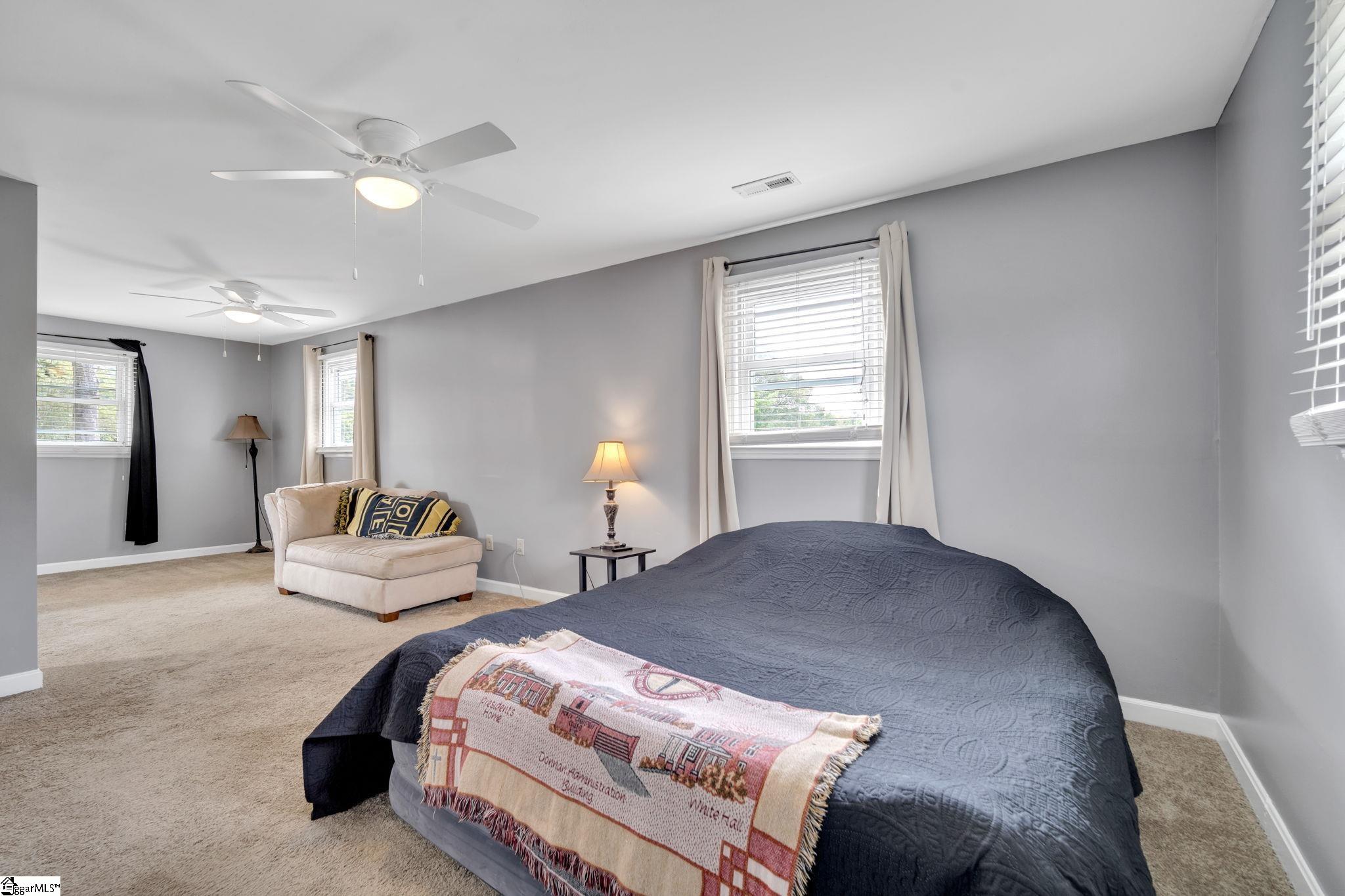 1127 Farrs Bridge Road Greenville, SC 29611 - Photo 8 of 26 Gallery Image 8
